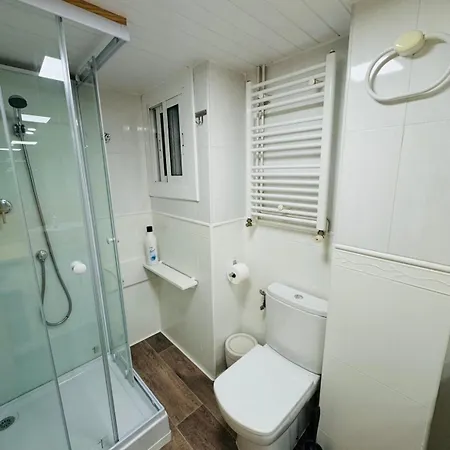 Διαμέρισμα Piso Shic De Playa Fenals Con Terraza Y Piscina