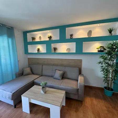 公寓 Piso Shic De Playa Fenals Con Terraza Y Piscina *