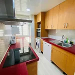 Piso Shic De Playa Fenals Con Terraza Y Piscina Lägenhet