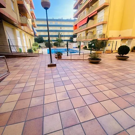 Piso Shic De Playa Fenals Con Terraza Y Piscina Льорет-де-Мар