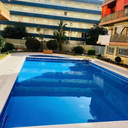 Piso Shic De Playa Fenals Con Terraza Y Piscina Lägenhet