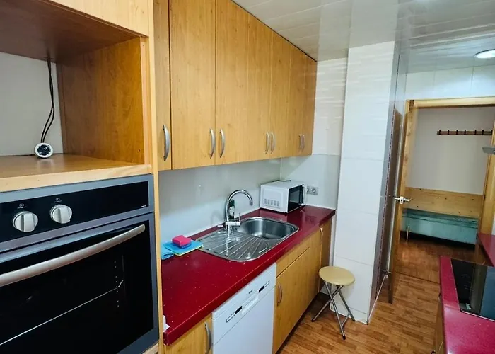 Piso Shic De Playa Fenals Con Terraza Y Piscina Lägenhet