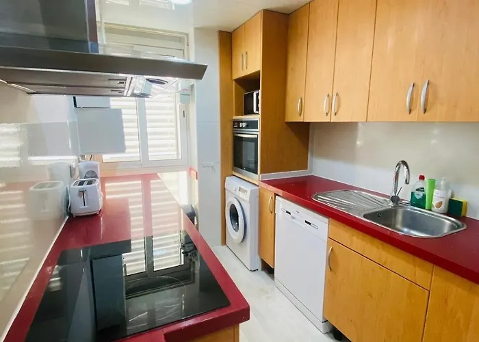 Piso Shic De Playa Fenals Con Terraza Y Piscina Apartman