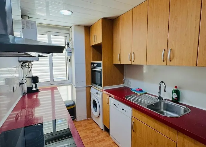 Piso Shic De Playa Fenals Con Terraza Y Piscina *