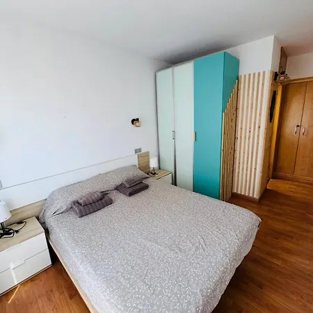 Piso Shic De Playa Fenals Con Terraza Y Piscina Lloret de Mar